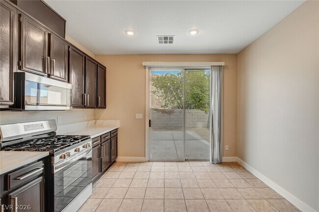 Building Photo - 3962 Coyote Ridge Ct