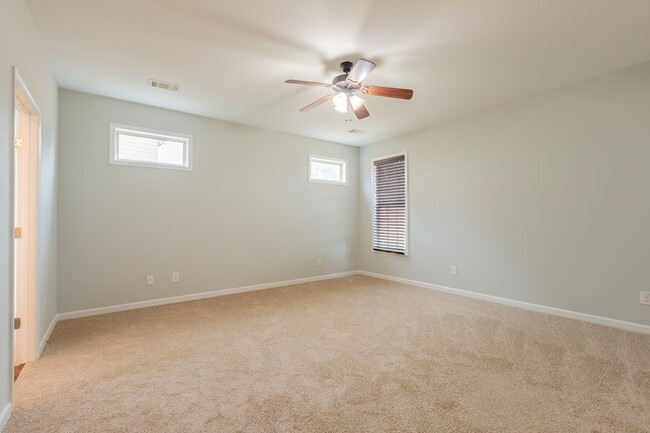 Building Photo - 4525 Village Ct