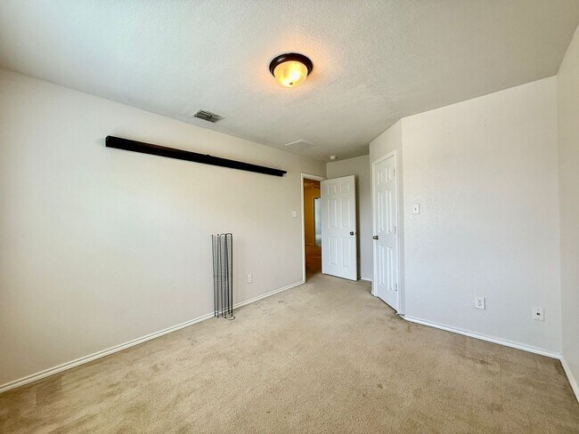 Building Photo - 10843 Canter Spur