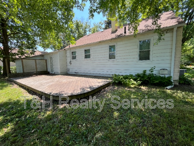 Building Photo - 8918 Birch St