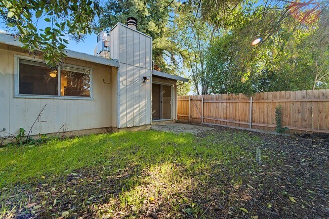 Building Photo - 0385