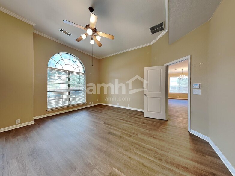 Building Photo - 8683 Dancliff Dr