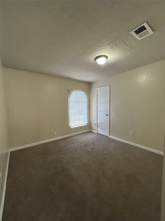 Building Photo - 16207 Camino Del Sol Dr