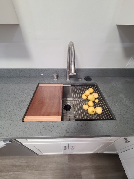 Building Photo - 5026 Auburn Dr