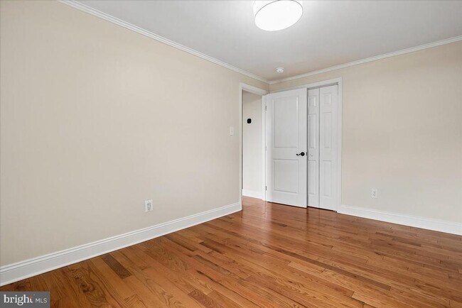 Building Photo - 223 Burgess Ave