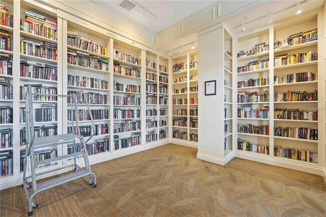 Building Photo - 13565 Piero St