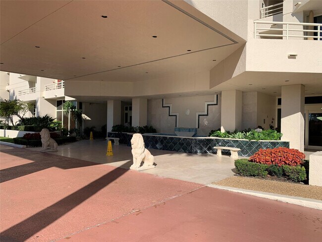 Building Photo - 4101 N Ocean Blvd