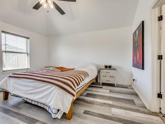 Building Photo - 16128 Quiet Storm Dr
