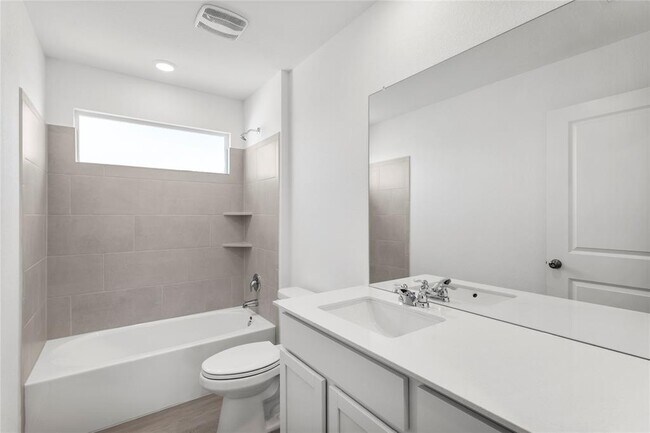 Building Photo - 110 Miglia St