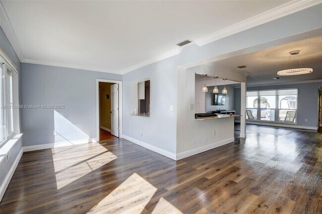 Building Photo - 7920 Alhambra Blvd