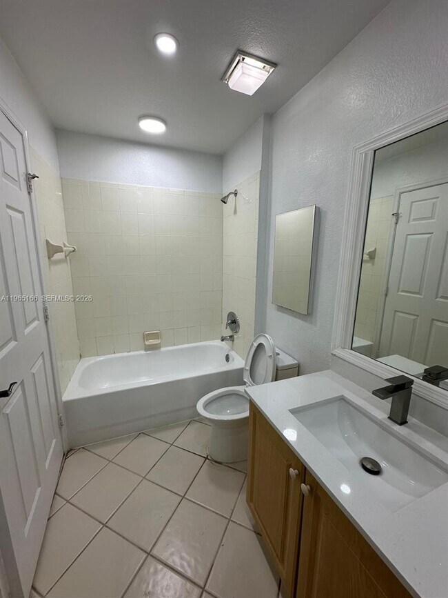 Building Photo - 2428 NW 49th Terrace