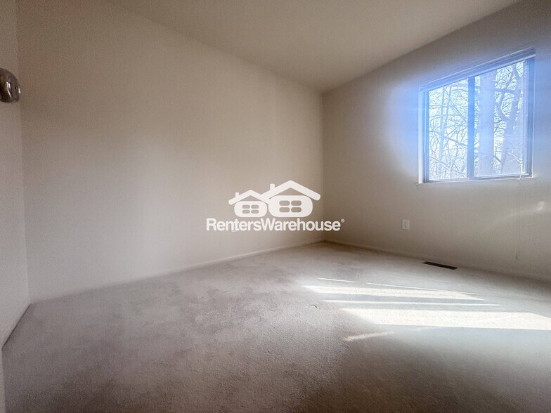Building Photo - 9461 Farewell Rd