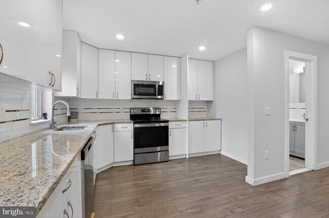 Building Photo - 1447 N 8th St