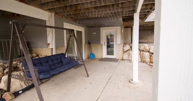 Building Photo - 1084 E 3400 N