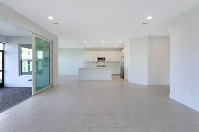 Building Photo - 13439 SW River Rock Rd