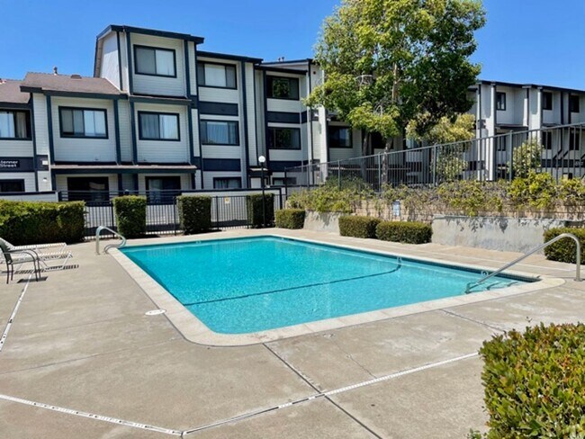 Building Photo - Exceptionally Upgraded First Floor Cedar Creek Condo with Patio by the Pool