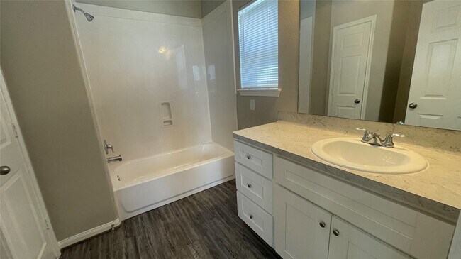 Building Photo - 4510 Mayflower St