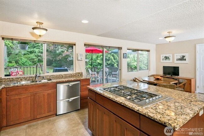 Building Photo - 3Bd/3.5Ba Bothell House