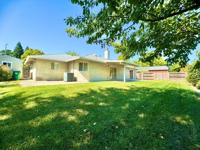 Building Photo - Beautiful Home in Amber Grove