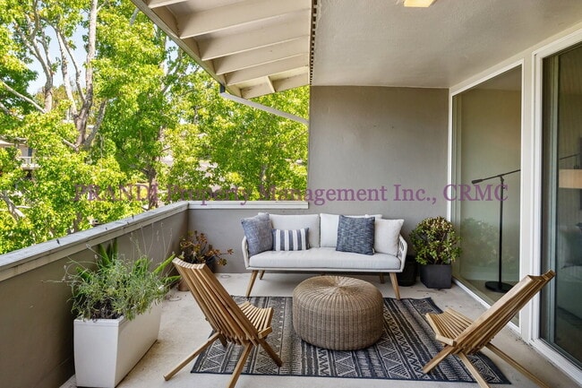 Building Photo - The Best View in Southern Marin! Luxury To...