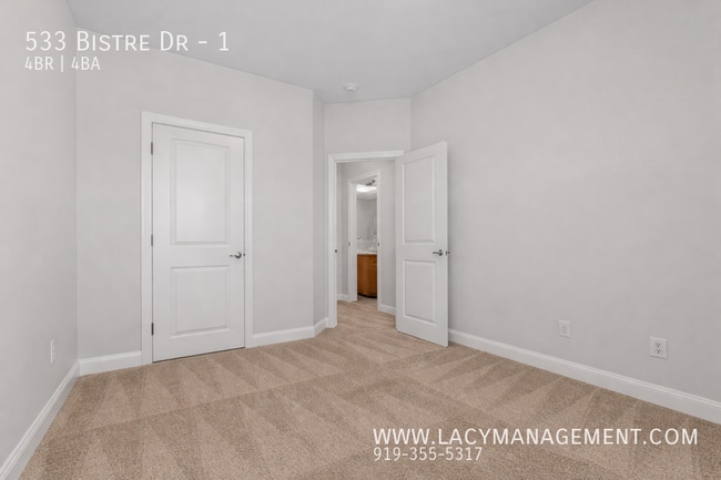 Building Photo - 533 Bistre Dr