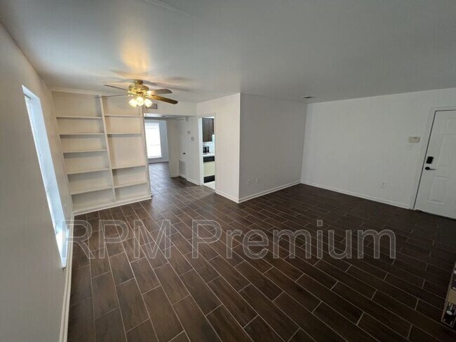 Building Photo - 4547 Alvin Dark