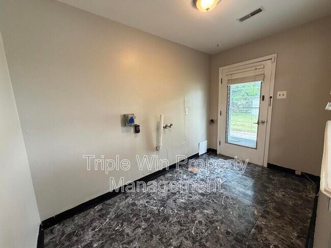 Building Photo - 9521 Margo Ann Ln