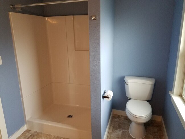 Bathroom - 4221 SE 52nd Ave