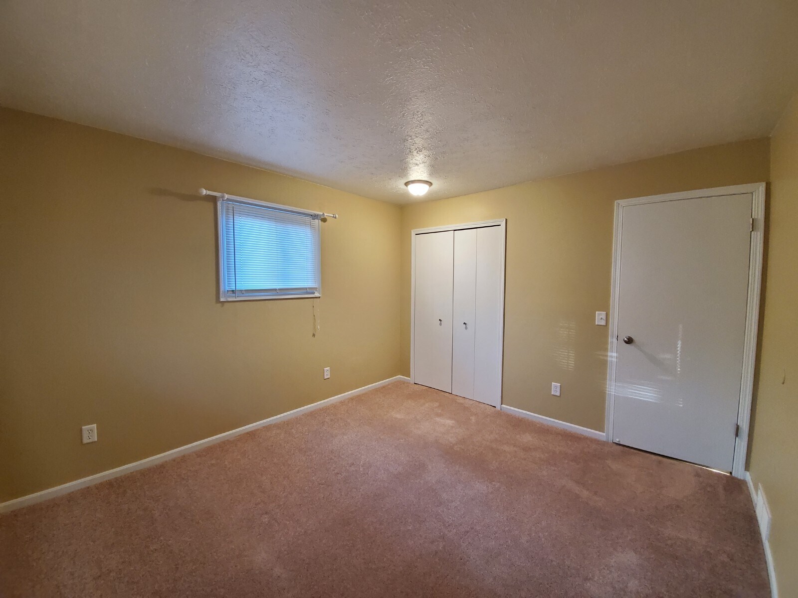 Building Photo - 2513 Zircon St NE