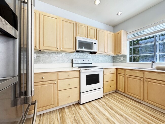 Building Photo - 1340C Moanalualani Place, #4C