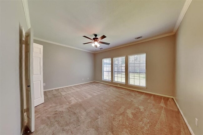 Building Photo - 5207 Maple Terrace Dr