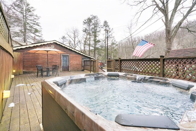 Building Photo - 72 Faulkner Rd