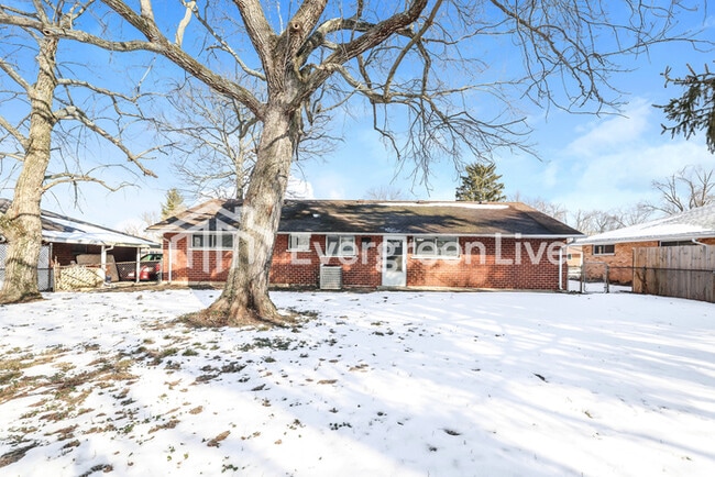 Building Photo - 2162 Burnside Dr