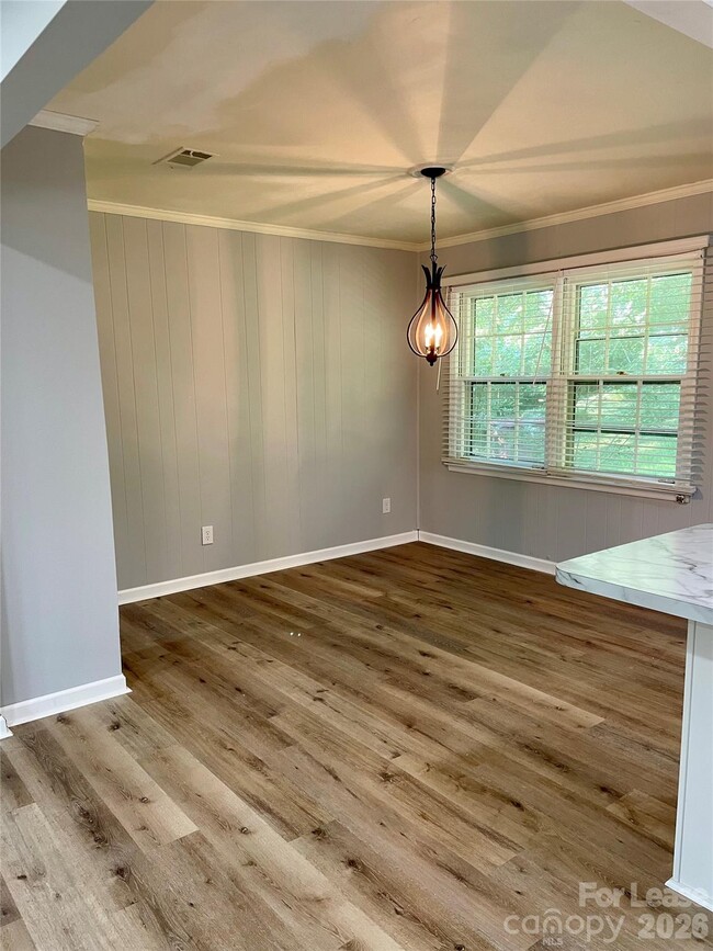 Building Photo - 819 Markwell Dr