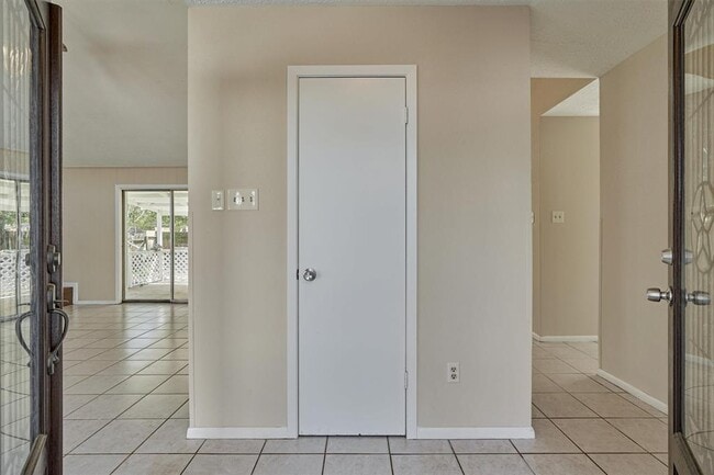 Building Photo - 3503 Dawnwood Dr