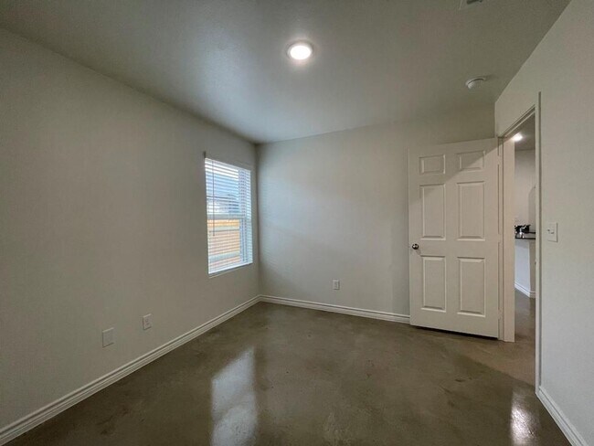 Building Photo - 2317 Zanoletti Ct