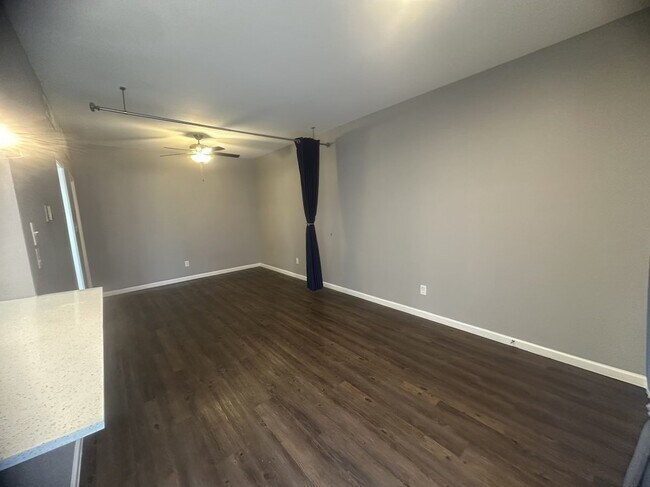 Building Photo - 8800 Westplace Dr
