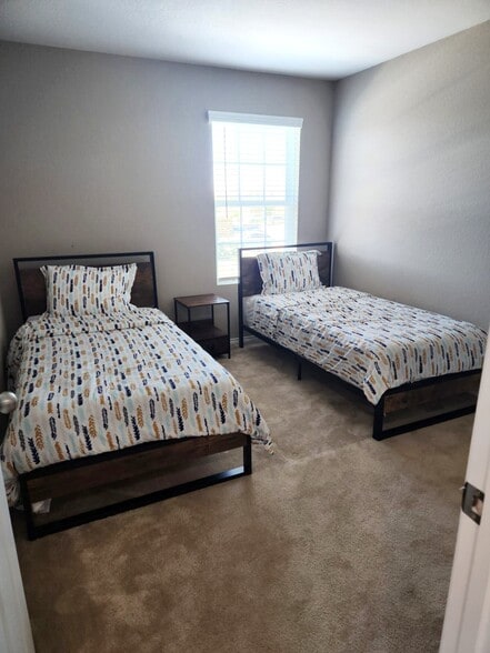 Building Photo - 9618 Silver Mist Way