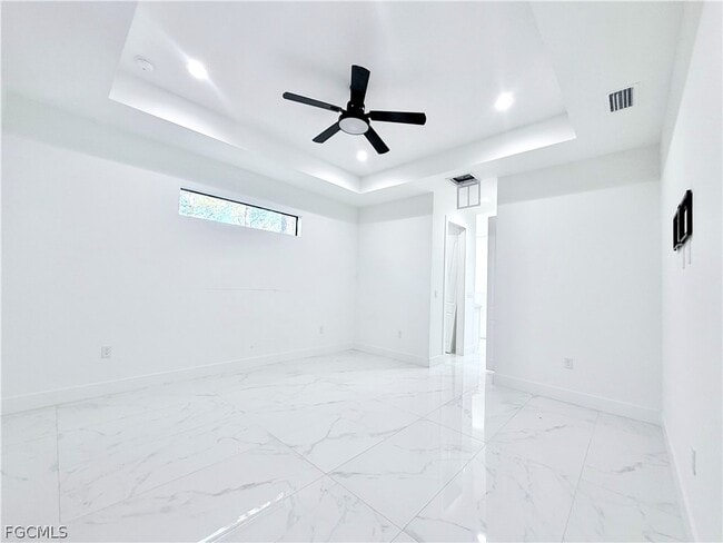 Building Photo - 312 Rosanna Ave