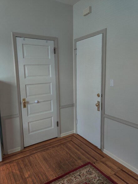 Back of Closet & Main Doors - 2514 Girard Ave S