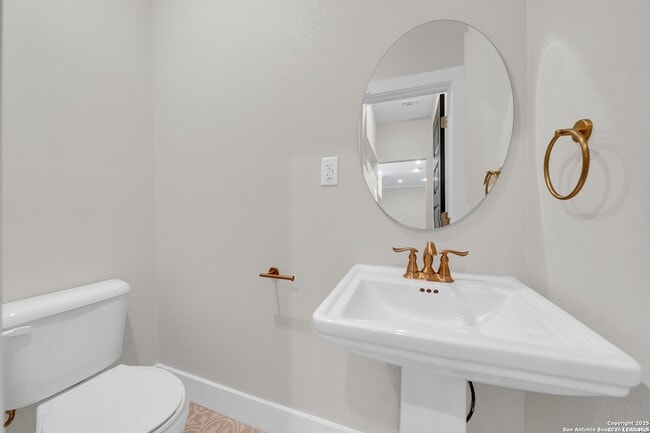 Building Photo - 4130 Moana Dr