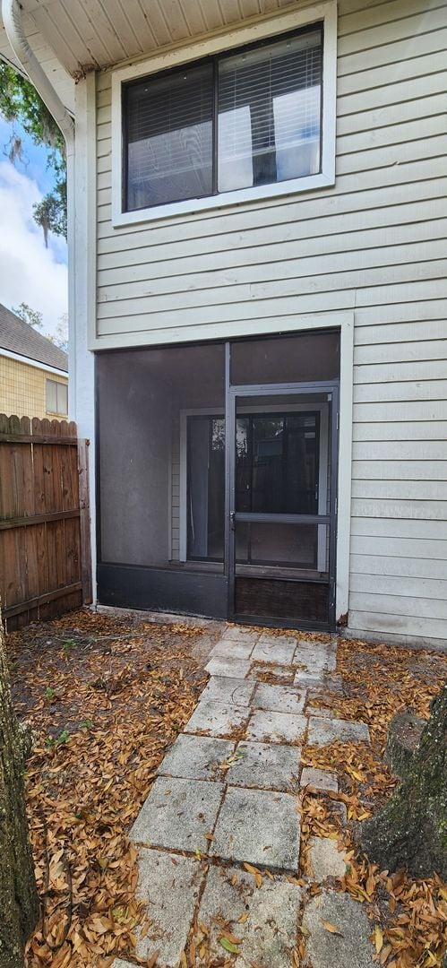 Building Photo - 2 Bed / 2.5 Bath End-Unit Townhome in Mill Run