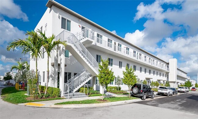 Building Photo - 6416 NW 102nd Ct