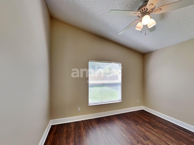 Building Photo - 3588 Foxcroft Cir