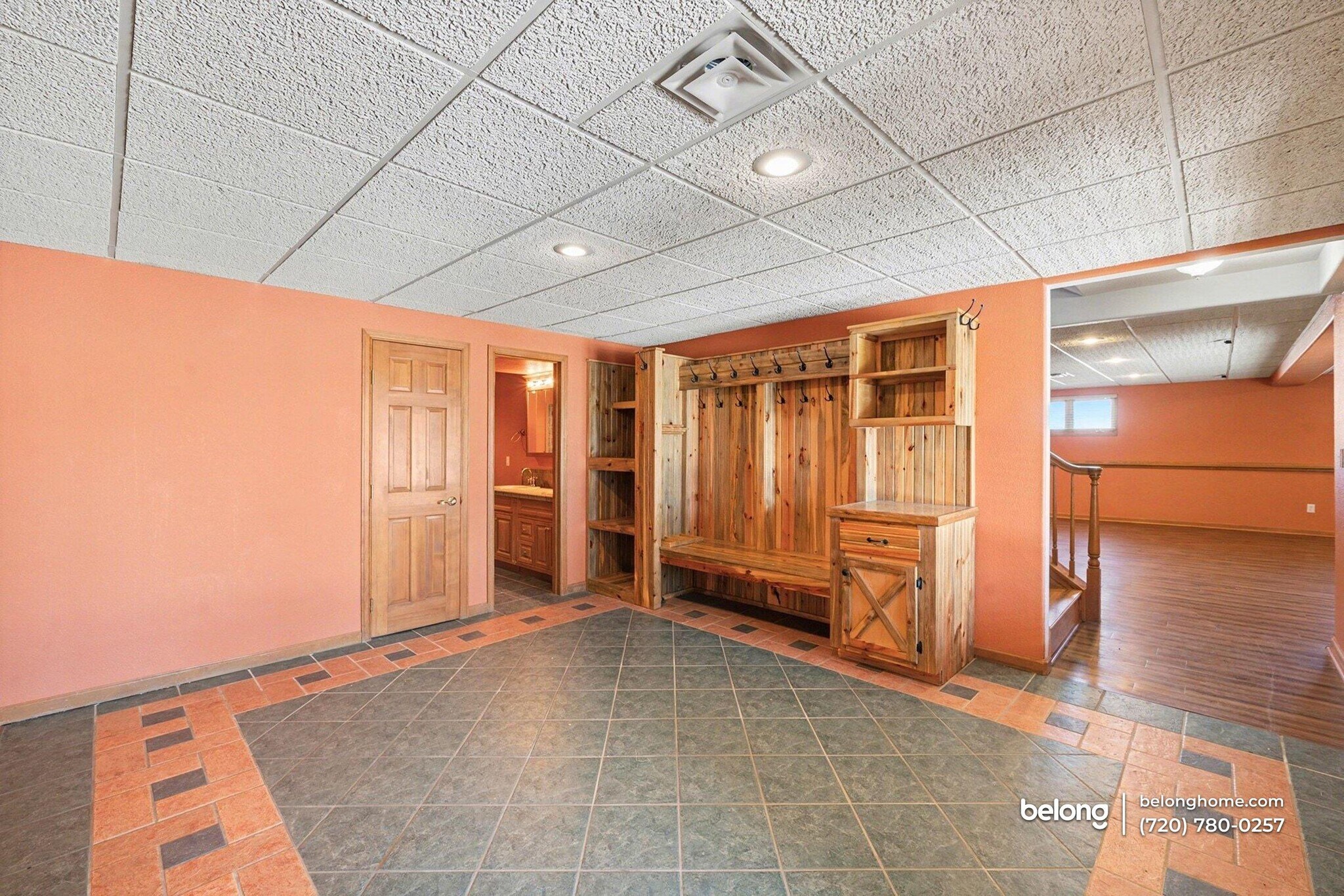 Building Photo - 1050 S Manila Rd