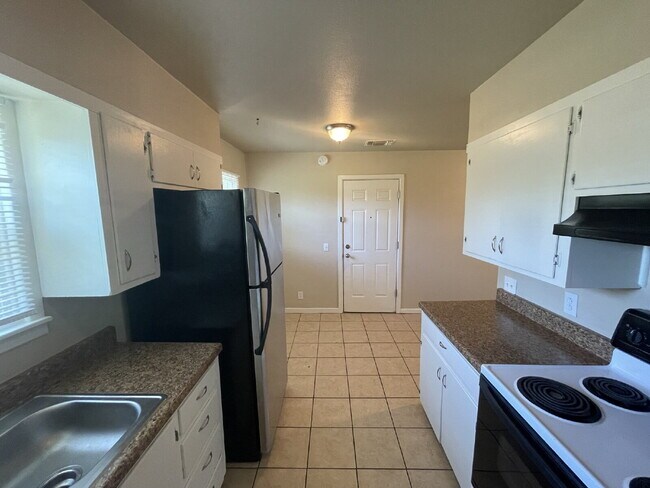 Building Photo - Adorable Home Near Texas Tech And Medical ...