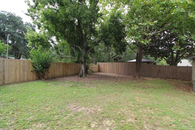 Building Photo - 7649 Old Hickory Dr