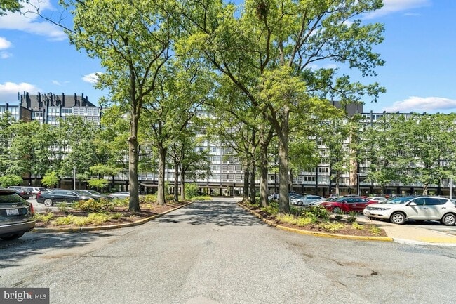 Building Photo - 1301 Delaware Ave SW