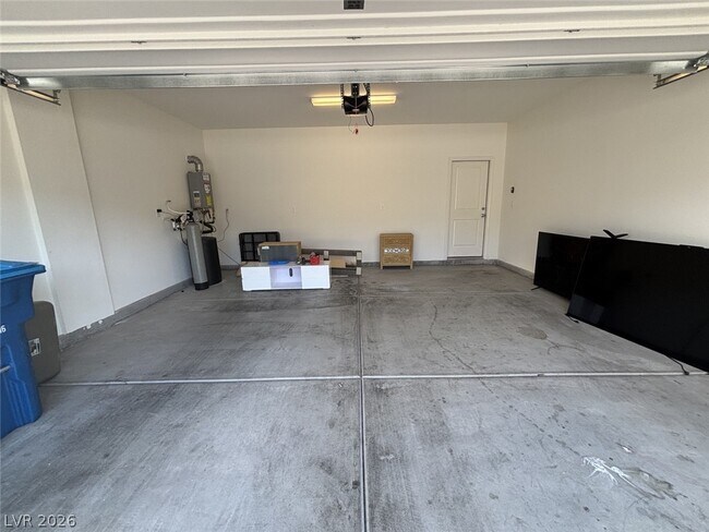 Building Photo - 7008 Dandelion Pk Ave
