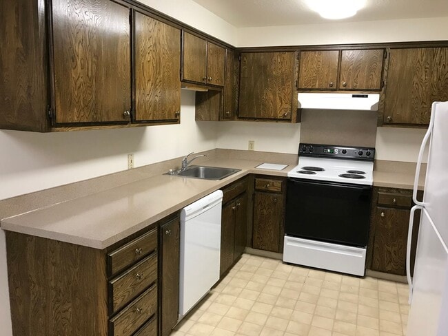 Building Photo - 5129 SE Cesar Estrada Chavez Blvd